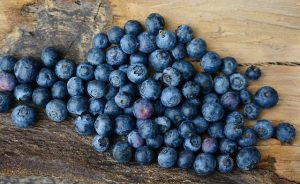 reduce brain fog,prevent brain fog,best berries,healthierheart and brain,berries,berries can help promote heart health,brain fog